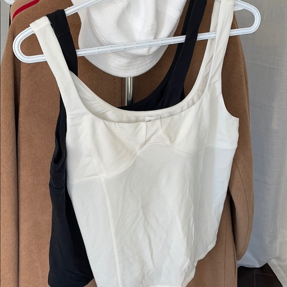 2 for $60 Wilfred Free Aritzia Libra Tank Tops - Picture 8 of 12